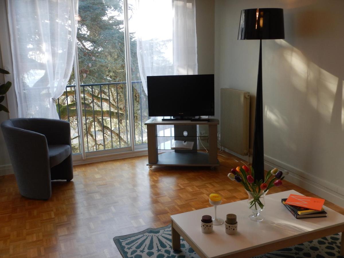 Studio Quartier Chateau - Wifi - Garage Individuel A Cle - Electromenager Complet Pau Ngoại thất bức ảnh